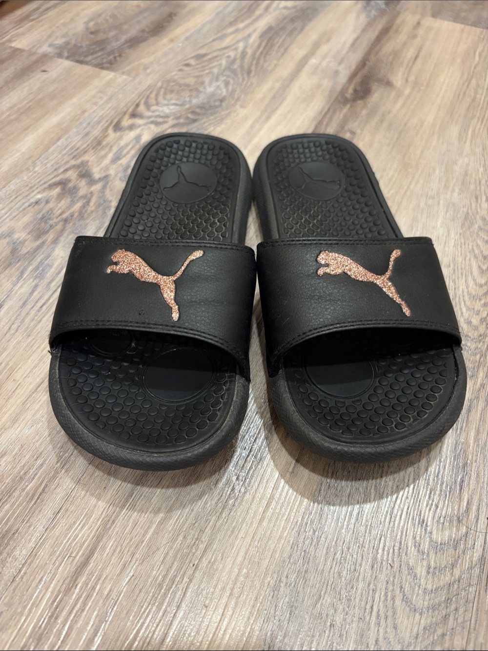 Woman’s Puma Sandals